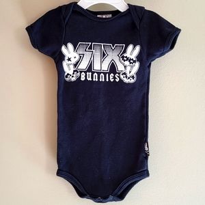 Six Bunnies black short sleeved onesie/bodysuit